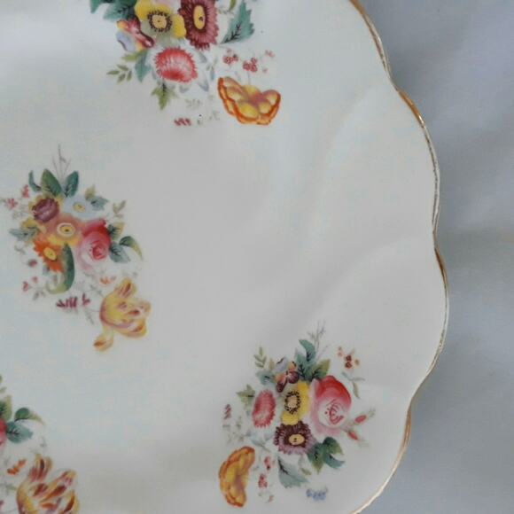 Coalport Junetime Vintage Floral Scalloped Plate - Picture 5 of 5